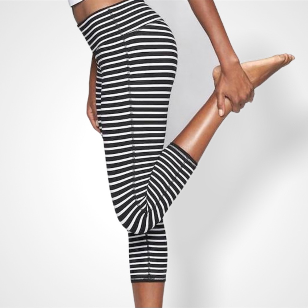 Athleta stripes chaturanga capri